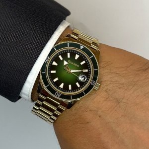 Męski zegarek Guardo Premium 012728-3 złoty na bransolecie z zieloną tarczą